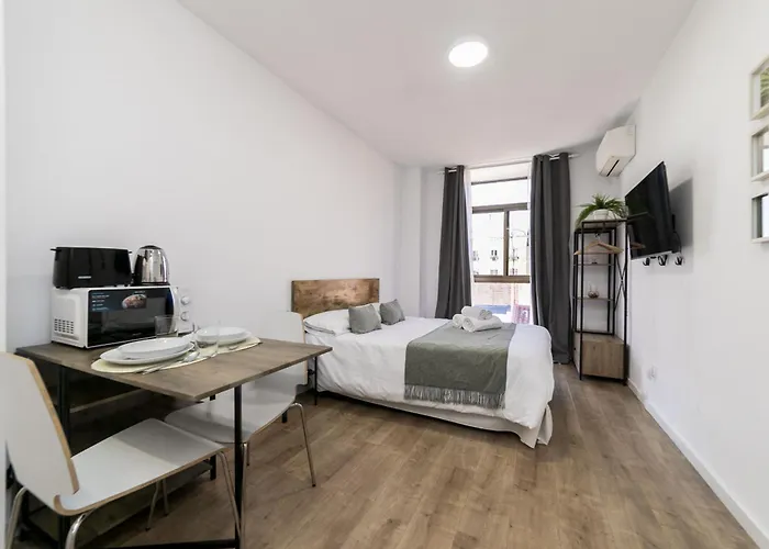 Deluxe V - Ferga Suites